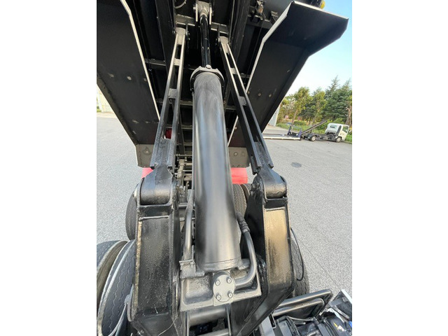 日野 プロフィア ダンプ 530×230 メッキパーツ 380PS の中古車詳細