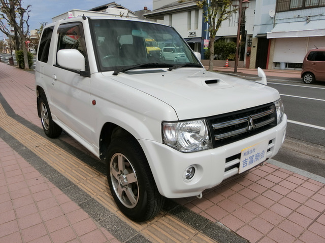 パジェロミニホワイト パールセレクト 4WD純正アルミ・社外ナビ・ETC!