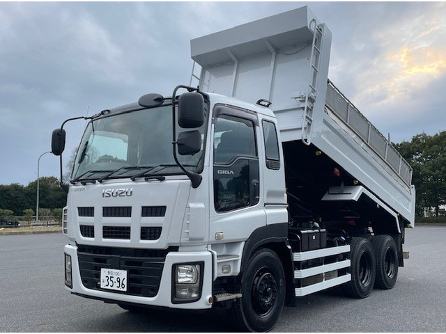 ギガ ダンプ 積載量9500kg 530×230ボディ