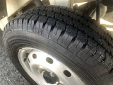 リア側タイヤもまだまだ溝残ってます