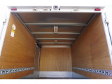 中古車に保証を付ける事は自信のある車両を仕入れ販売する事、 粗悪なエンジン・ミッションの車両を販売しない事、 整備点検をしっかりする事です。 当店とお客様の信用!