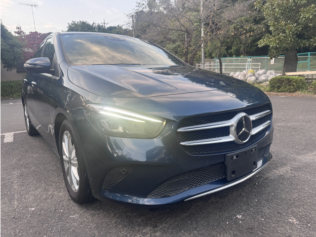 BクラスB200dヤナセ車、記録簿、新車保証書、ディーゼル