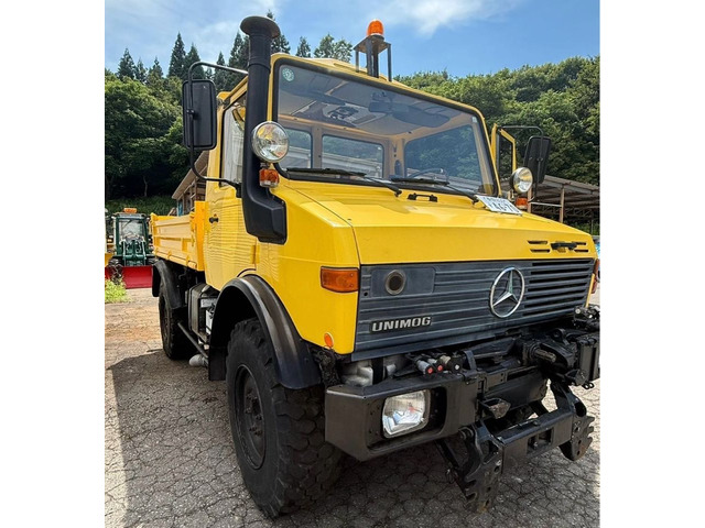 メルセデス・ベンツ ウニモグ 8MT の中古車詳細 (36,300km, イエロー