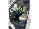 左に寄せやすいので、このサイズは左ハンドルの方が運転しやすいと言われる方も