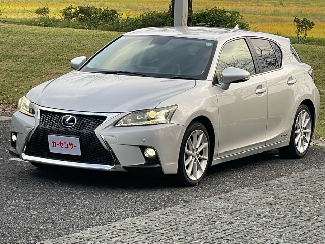 CT200h バージョン L後期仕様グリル 整備手帳保証書付 修復無