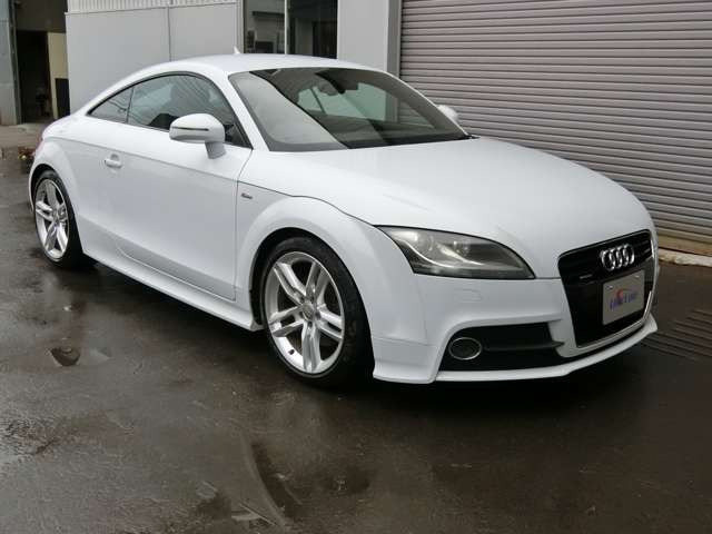 アウディ TTクーペ 2.0 TFSI クワトロ Sラインパッケージ 4WD 純正
