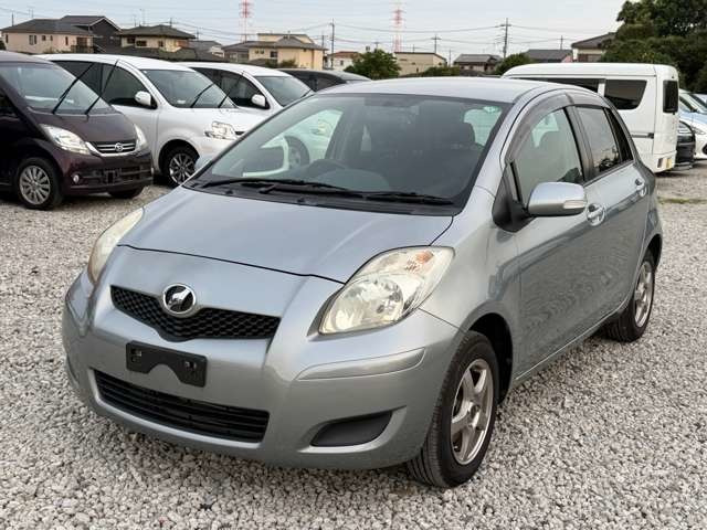 ヴィッツ1.0 FナビテレビETCバックカメラ前後ドライブレコーダーCD