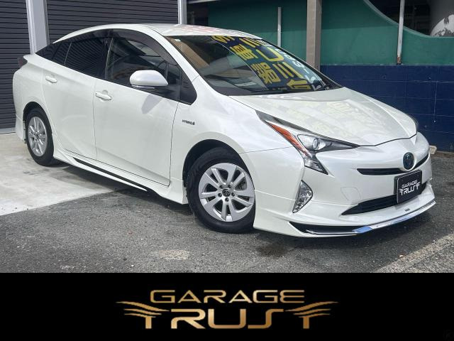 プリウス1.8 S純正ナビ Bカメラ Pスタート ETC