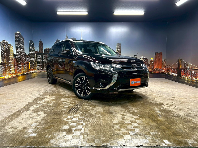 アウトランダーPHEV2.0 G プレミアムパッケージ 4WD