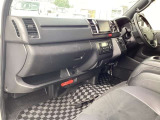 車輌買取も行なっております。商用車から普通車どのようなお車でも買い取ります!査定無料ですのでお気軽にお申し付けくださいませ♪