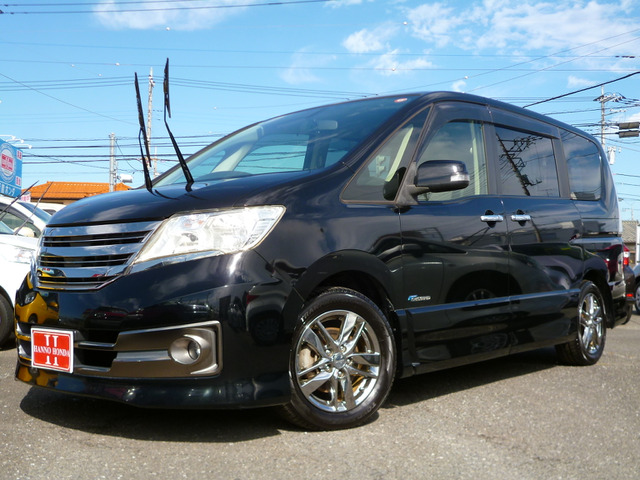 セレナ2.0 ライダー ブラックライン S-HYBRID8インチナビTV フリップダウンモニター