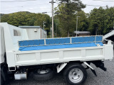 荷台左側:安心安全のコボレーン付き車両です👍荷台は塗装されており、汚れもなしです。積載3t車です💪✨ お近くのお客様におかれましては、ぜひぜひ直接ご確認頂けますと幸いです🤗‼️ご試乗頂けます🎶