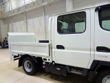 荷台内寸:209&times;161&times;38 三方開 垂直パワーゲート 600kg 極東開発/V601C-4MKT2 長:87cm/有効長:74cm 幅:157cm 左右リア支柱PGスイッチ