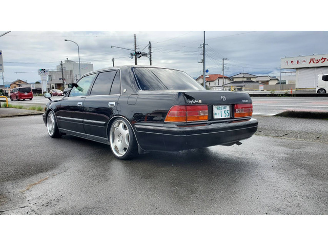 トヨタ クラウンセダン 3.0 ロイヤルサルーン フェンダーミラー 車高調