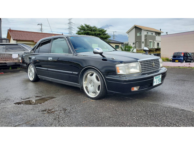 トヨタ クラウンセダン 3.0 ロイヤルサルーン フェンダーミラー 車高調