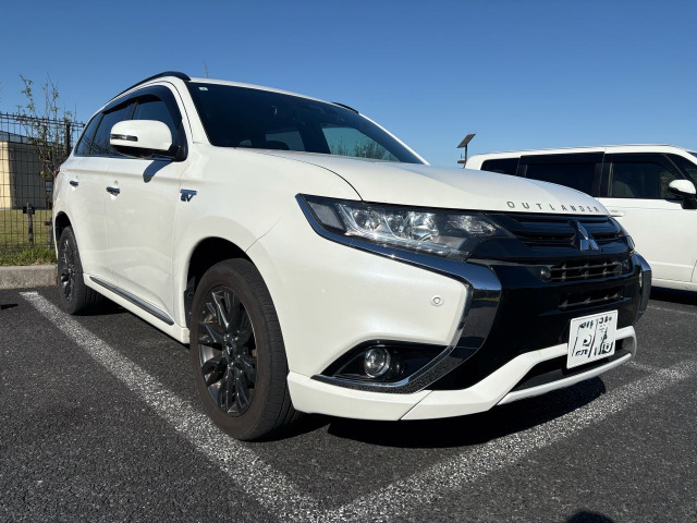 アウトランダーPHEV2.0 S エディション 4WD駆動用バッテリー交換済み!