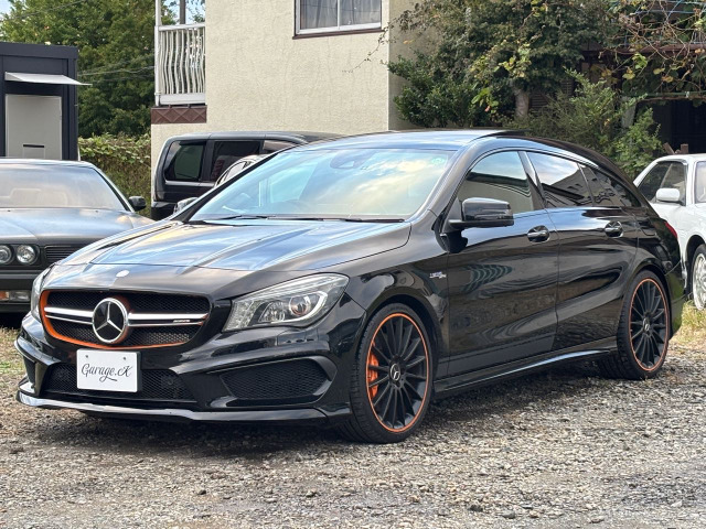 CLAシューティングブレークAMG CLA45 4マチック 4WD