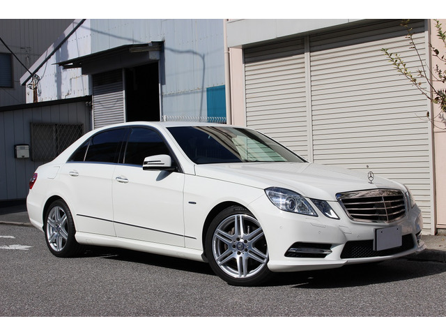 EクラスE300 ブルーエフィシェンシー アバンギャルド リミテッド限定250台 走行3万キロ 1オーナー