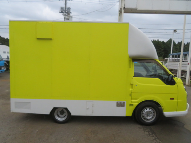 マツダ ボンゴ 低走行カスタムキッチンカー装備品多数 の中古車詳細