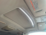 前席サンルーフ、天井です。車検、レッカー等で不在がちの為ご来店の際には090-5566-1626川崎までご連絡ください(^^♪