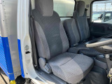 車内シート、破れなく綺麗です♪