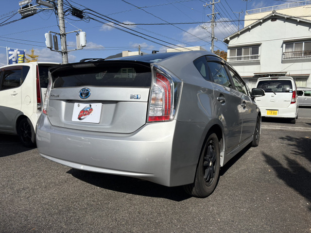 トヨタ プリウス 1.8 S の中古車詳細 (80,688km, シルバー, 広島県