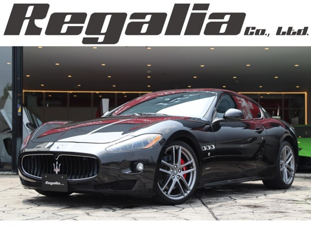 グラントゥーリズモS オートマチックディーラー車 左ハンドル 社外ナビ