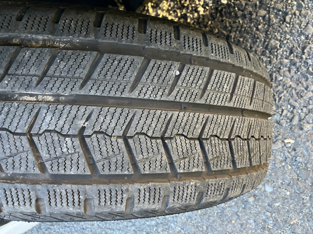 マツダ プレマシー 2.0 20S K 右電格不良 スタッドレスタイヤ の中古車 