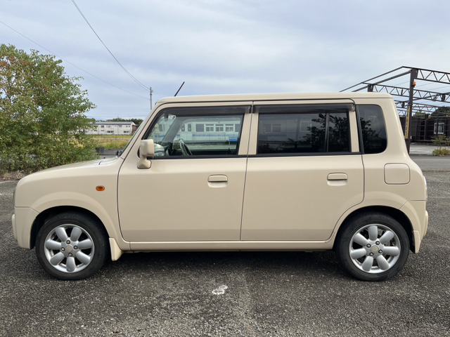 スズキ アルトラパン X かわいいクリーム色! の中古車詳細 (136,332km 