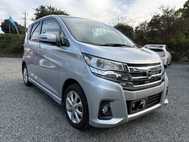 デイズ ハイウェイスターX DVDナビ フロントバックカメラ