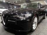 【中古車情報】アルファロメオ ジュリア 2.0 ターボ スーパー 2.0ICターボエンジン8速パドルSホワ の中古車詳細（走行距離：4.4万km、カラー：ブラック、販売地域：大阪府大阪市浪速区浪速東）