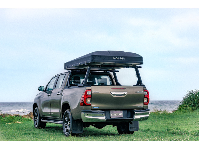 トヨタ ハイラックス 2.4 Z ディーゼル 4WD ルーフトップテント