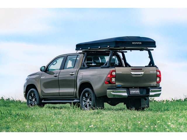 トヨタ ハイラックス 2.4 Z ディーゼル 4WD ルーフトップテント