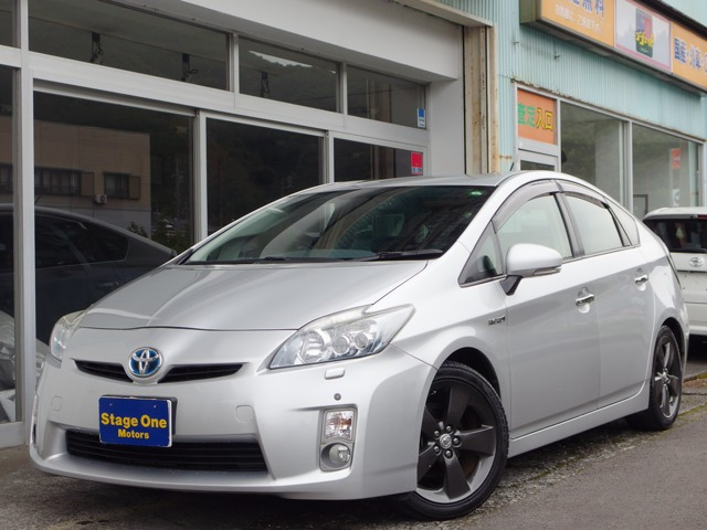 プリウス 1.8 S LEDエディション ユーザー買取・禁煙車・外足回り・純正ナビ