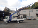コンパクトな車体にバランスの取れた作業範囲を提供。多くの荷物を効率よく運搬可能です。