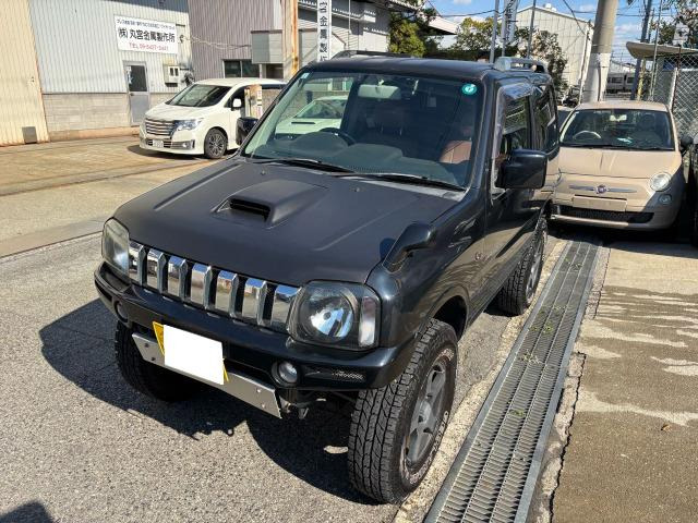 ジムニーランドベンチャー 4WD4WD・MT車! リフトアップ!