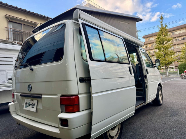 車 1997年 VW T4カリフォルニア 充電用コンセント
