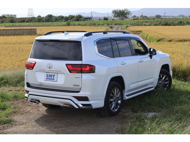 クールページ トヨタ ランドクルーザー300 3.5 ZX 4WD リヤエンターテイメント