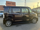 自動車保険もご相談ください。当店は三井住友海上、あいおいニッセイ同和損保の代理店です。保険担当が万一の際は連携を取って迅速にご対応致します。代車・レンタカーもご用意できますのでご安心ください。
