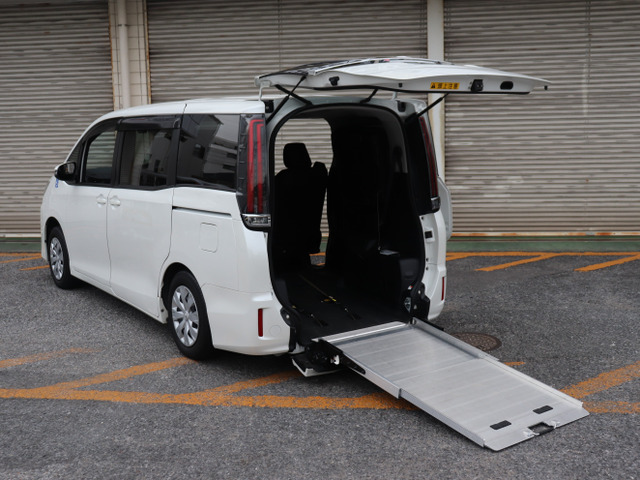 ノア  車いす仕様車スロープタイプタイプ1