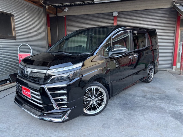 ヴォクシー 2.0 ZS 煌II モデリスタ10インチナビ19AW