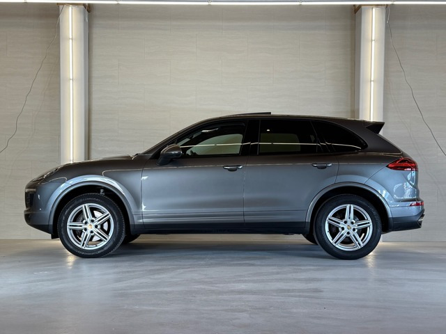 カイエン3.6 ティプトロニックS 4WD右ハンドル エントリードライブ 19AW