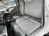 車内3人乗り仕様!