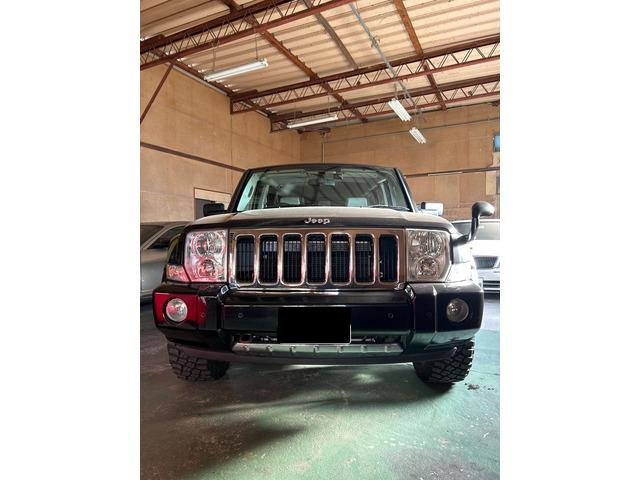 コマンダー5.7 リミテッド HEMI 4WD