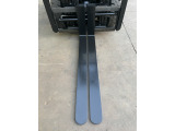 爪の長さ1,370mm