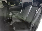 後部座席も広々してます!お問い合わせはTEL06-6430-1230 E-mail cars_genesis2007@yahoo.co.jpまで!!☆