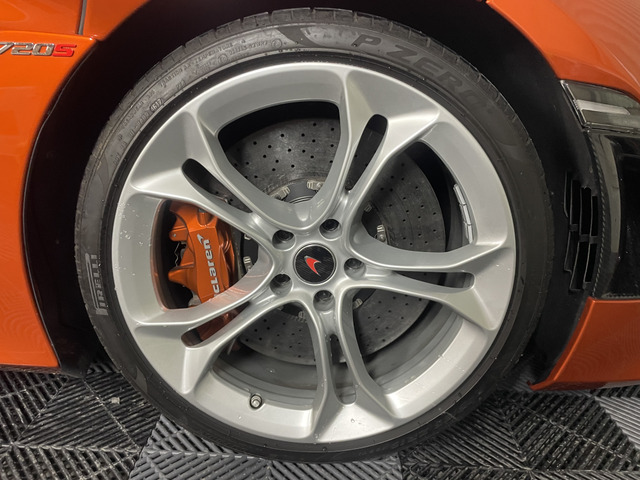 マクラーレン 720S 4.0 ローンチエディション カーボンPGK の中古車