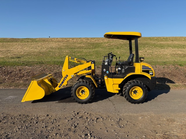 コマツ ホイールローダー WA30-6N0