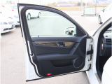 ※車両は全て現状販売です。ナビ、オーディオ等の装備品は入庫時に一通りチェックをしておりますが動作保証は一切しておりません。現車確認時にお客様自身でチェックをお願い致します。