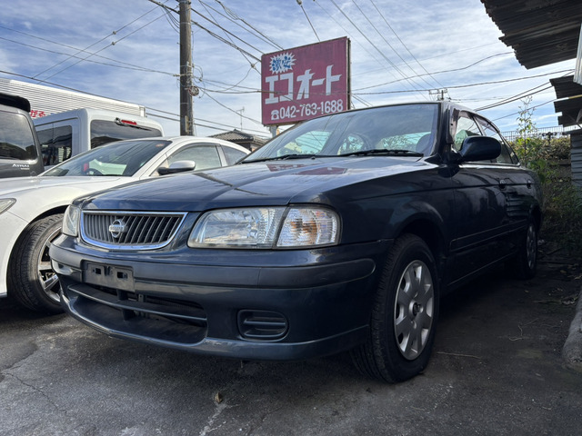 サニー1.5 スーパーサルーン修復歴なし 走行距離100257キロ サイドバイザー付き車両